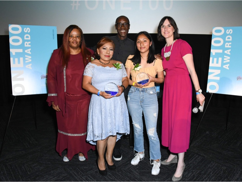 Don Cheadle with Sarah Shanley Hope and three recipients of The Solutions Project's One100 Awards.
